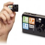 Фотокамера размером с брелок