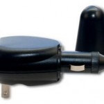 Автомобильное зарядное устройство PowerBullet 2×2, которое может работать с  iPad