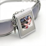 Брелок с цифровой фоторамкой