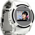 Первые часы- мобильный телефон на две SIM карточки