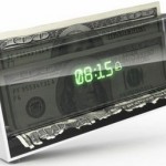 Страшный будильник работающий на деньгах