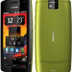 Смартфон Nokia 600 для любителей громкой музыки