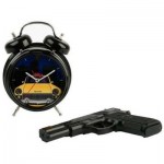 Будильник, который нужно расстреливать по утрам из пистолета