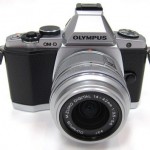 Представлена новая флагманская не зеркальная камера Olympus OM-D E-M