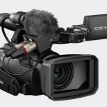 Камера Sony PMW-100 позволяет записывать HD видео с битрейтом 50 Мб/с