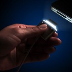 CordLite  — светящийся кабель iPhone, который поможет найти разъем в темноте