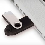 USB флешка кторая узнает своего владельца  по голосу