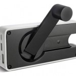 Eton BoostTurbine — зарядное устройство для смартфонов с ручным генератором