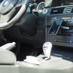 nGage Snap: автомобильные держатели для смартфонов, который крепиться на магнитолу