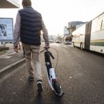 Городской электроскутер Oxelo Klick стоит 615$