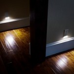 Рамка SnapRays Guideligh позволяет превратить обычные розетки в  ночники