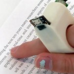Высокотехнологичное кольцо FingerReade умеет сканировать и читать вслух напечатанный текст
