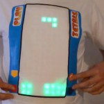 Майка на которой можно поиграть в  «Тетрис»