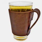 Кожаные чехолы Hide & Drink Pint Sleeve позволяют  превратит пивные бокал в кружки