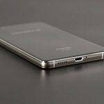 «Стеклянный» смартфон Morefine MAX1 теперь можно купить за 100 долларов