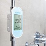 Amphiro Shower Meter – умный счетчик расхода воды и энергии для душа