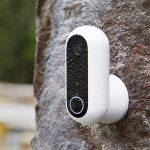 Защищенной камере видеонаблюдения Canary Flex не нужны провода для работы