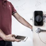 Ученые разработали новый способ передачи паролей через человеческое тело
