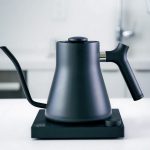 Чайник Stagg EKG Electric Pour-Over позволяет контролировать температуру воды