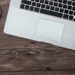 С помощью пленки Nums Smart Glass Trackpad Keyboard можно быстро добавит цифровой блок клавиш на MacBook