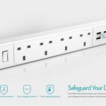 Придвинутый удлинитель Dodocool  DC21 имеет четыре розетки, четыре USB порта и защиту от перегрузок