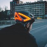 Lumos Kickstart  — велосипедный со светодиодной подсветкой для людей заботящихся о своей безопасности