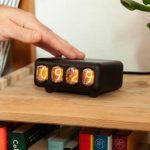 Nixie Tap — ретро часы на газоразрядными лампами в минималистичном стиле