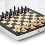 Square Off NEO – шахматной доской будущего умеющая сама двигать фигуры