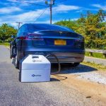Электрическая «канистра» SparkCharge не даст электромобилю остаться без «бензина»