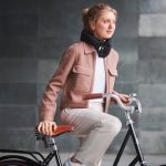 Велосипедная подушка безопасности Hövding 3 защищает голову надежней чем шлем