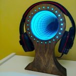 Подставка для наушников Infinity Mirrorс эффектной светодиодной подсветкой «бесконечность»