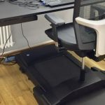QuitSit позволит с комфортом пользоваться беговой дорожкой за рабочим столом