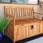 Умную деревянную скамейку Smart Benc можно использовать как почтовый ящик для посылок