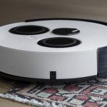 DockBot – странный робот для зарядки смартфон и прослушивания музыки