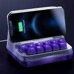 Беспроводное зарядное устройство «Wireless Charger for Twitch»  позволяет  смотреть  Twitch трансляции и общаться