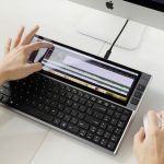 Мультифункциональная клавиатура со встроенным 12,6-дюймовым экраном стоит 420$