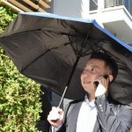 Thanko Folding Fan Umbrella-Parasol – зонтик с вентилятором спасет от жары