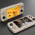 KT-R1 – компактная игровая консоль с 4,5-дюймовым экраном на базе процессора Helio G99