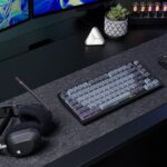 CORSAIR выпустили новую механическую беспроводную клавиатуру CORSAIR K65 PLUS WIRELESS