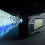 Смартфон TANK 3 Pro имеет встроенный проектор который можно использовать как фонарик