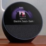 Amazon выпустили обновленный умный настольный будильник Echo Spot