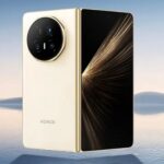 Складной смартфон Honor Magic V5 с гибким экраном стал еще тоньше и получил аккумулятор большей емкости