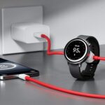 OnePlus выпустили зарядный кабель который позволяет одновременном заряжать смартфон и часы