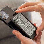 Карманная электронная книга Xteink X4 Pro с  4,3 дюймовым экраном стоит 99 долларов
