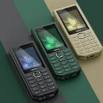 Nokia 300 Charge батарею на 3700 мАч и которую можно использовать как повербанку