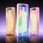 Lenovo представила новую бюджетную клавиатуру со встроенным дисплеем и RGB-подсветкой